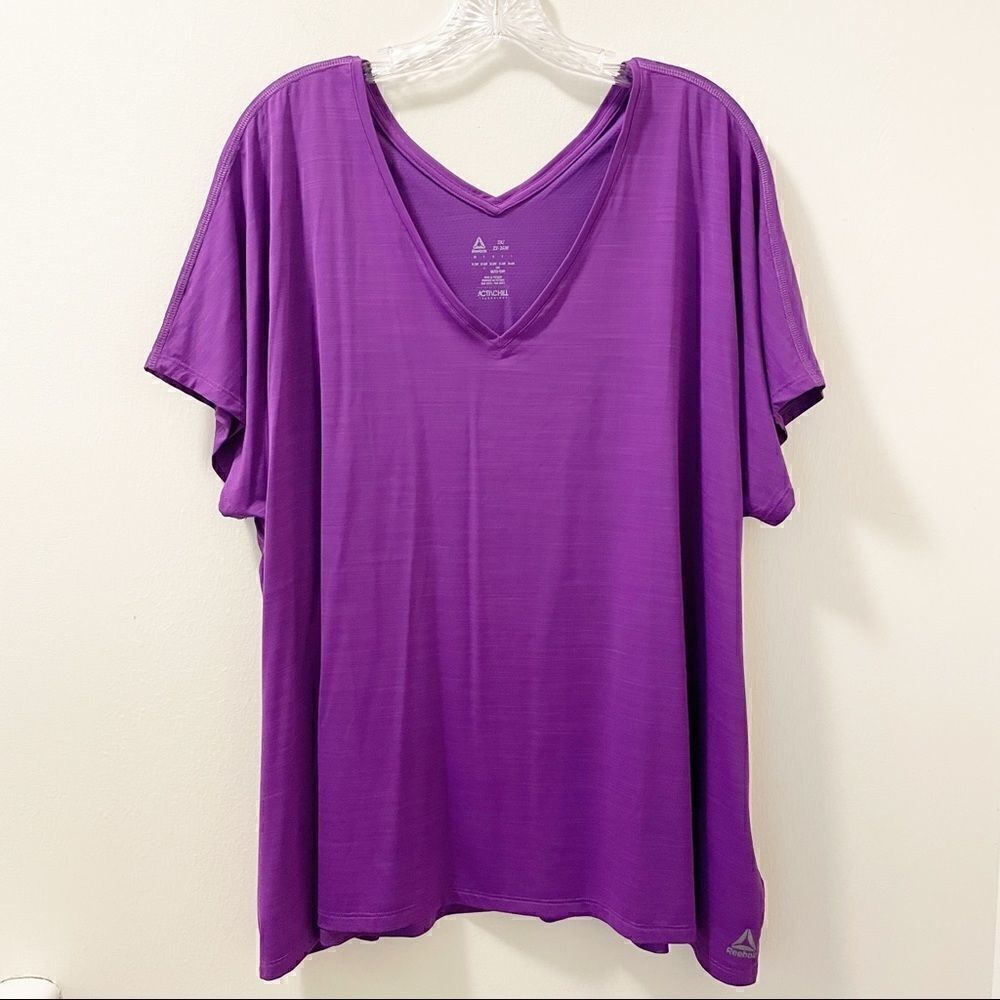 Reebok Women's ACTIVCHILL Double V-Neck Tee - Size 3X
